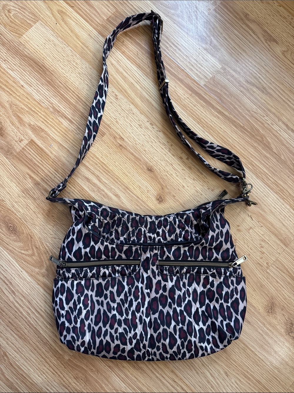 Travelon leopard Print Crossbody 🔅